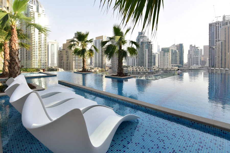 aura-sky-pool-2