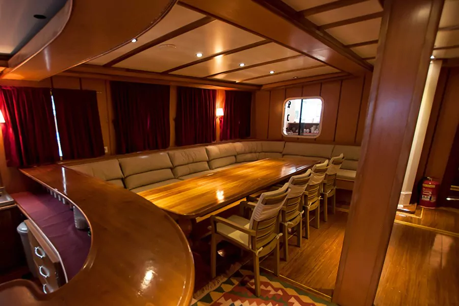interior2.jpg